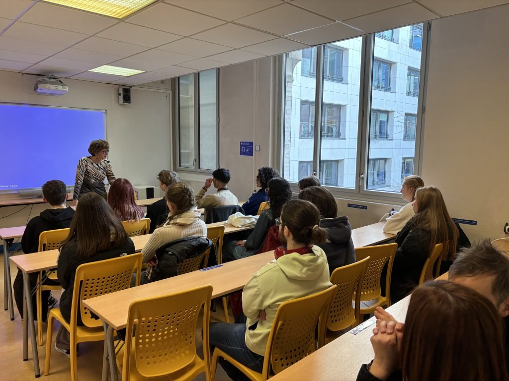 Deuxième année du projet Médias et Ruralité : le lycée Armand Peugeot de Valentigney en visite à IPJ Dauphine-PSL !